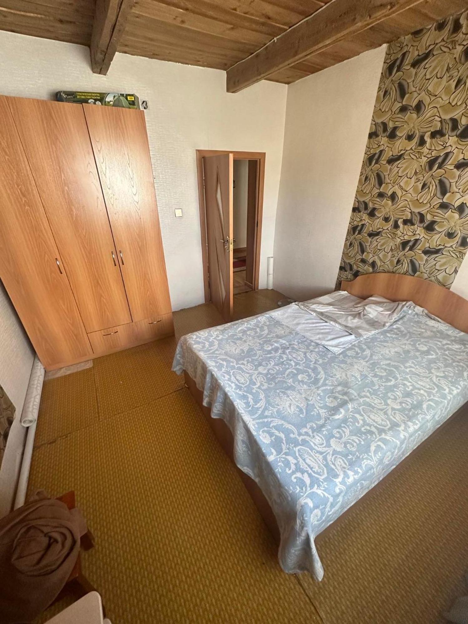 Simple Country Home Olgii 外观 照片